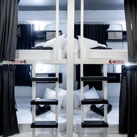 Vibes Hostel Bangkok Eksteriør billede