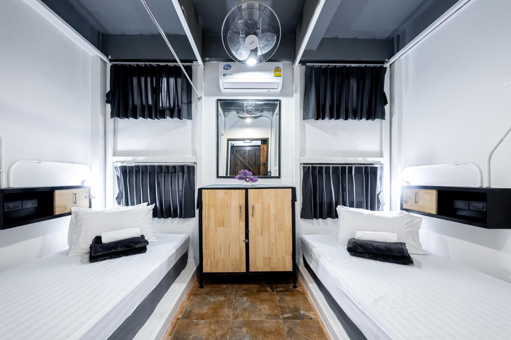 Vibes Hostel Bangkok Eksteriør billede