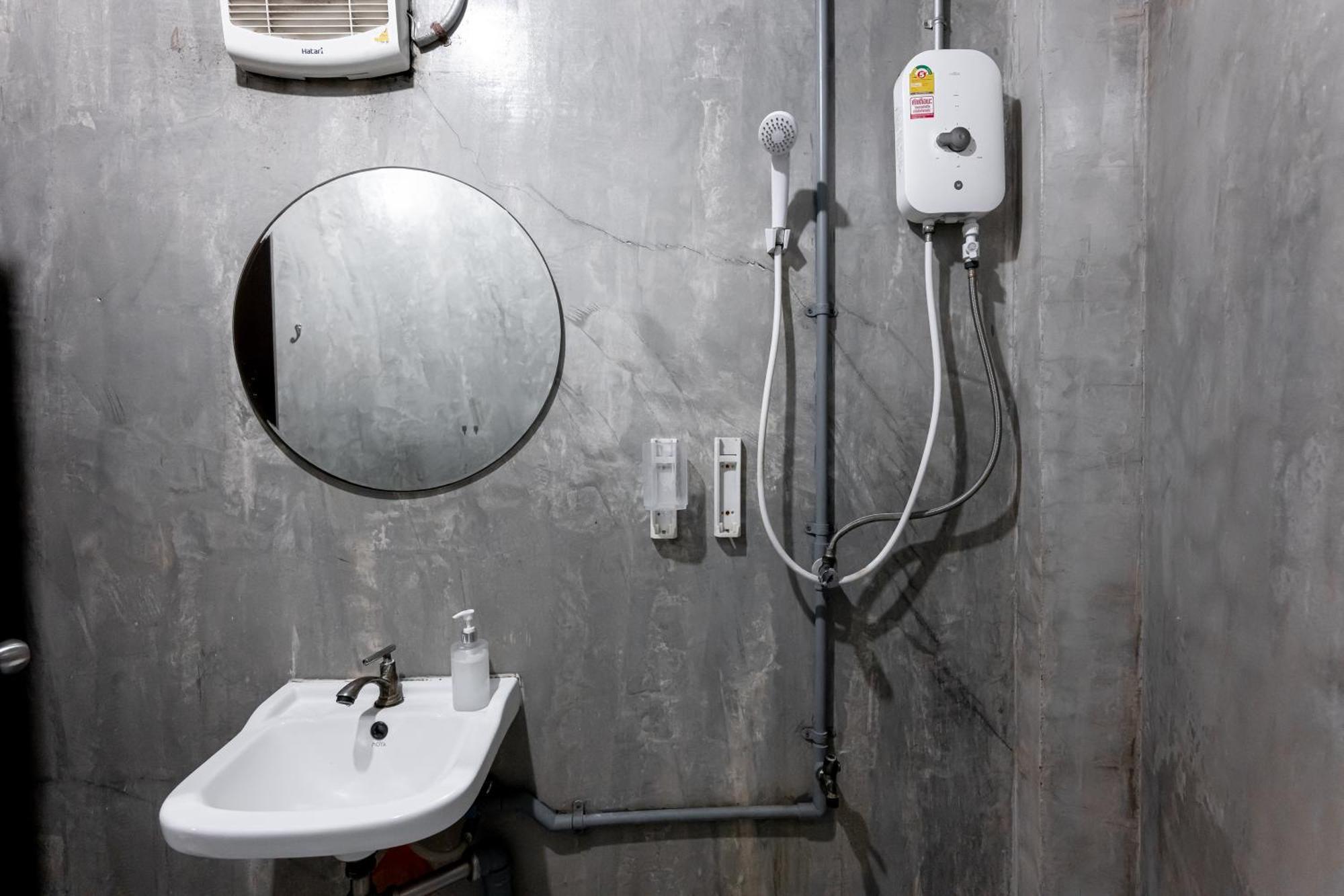 Vibes Hostel Bangkok Eksteriør billede