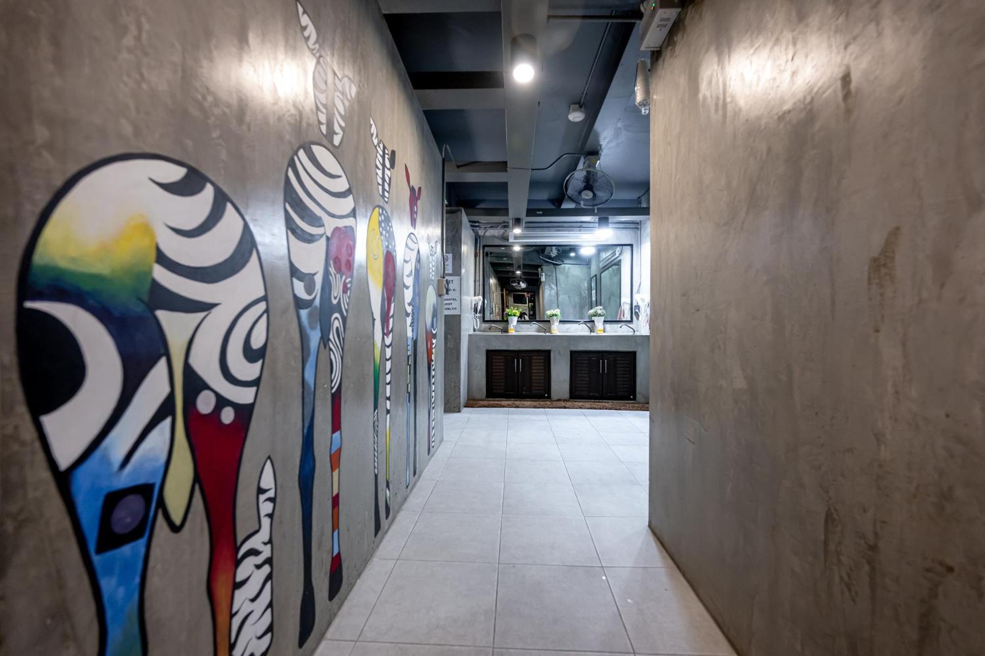 Vibes Hostel Bangkok Eksteriør billede