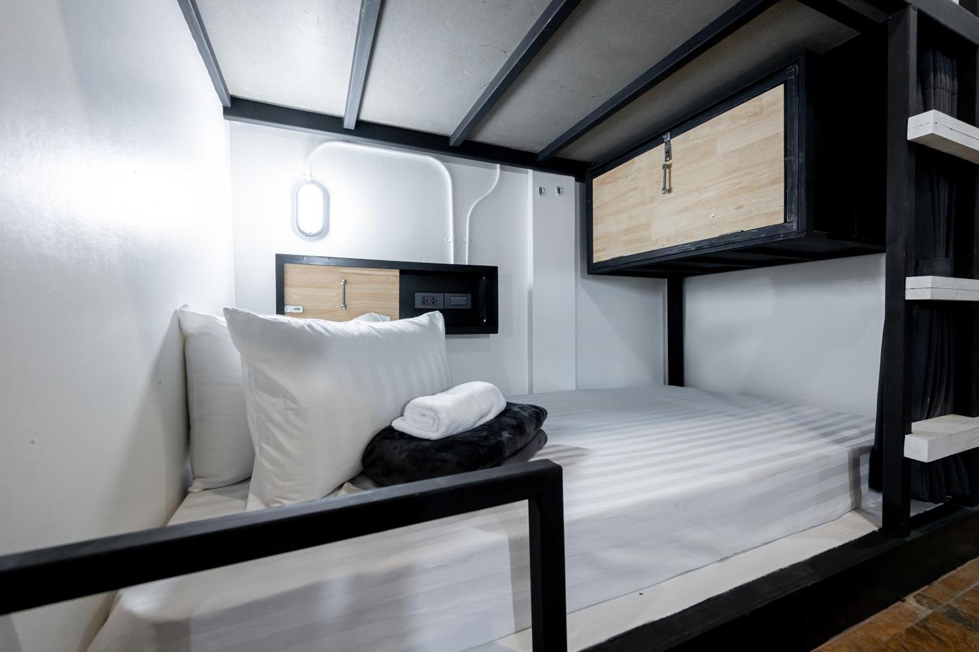 Vibes Hostel Bangkok Eksteriør billede