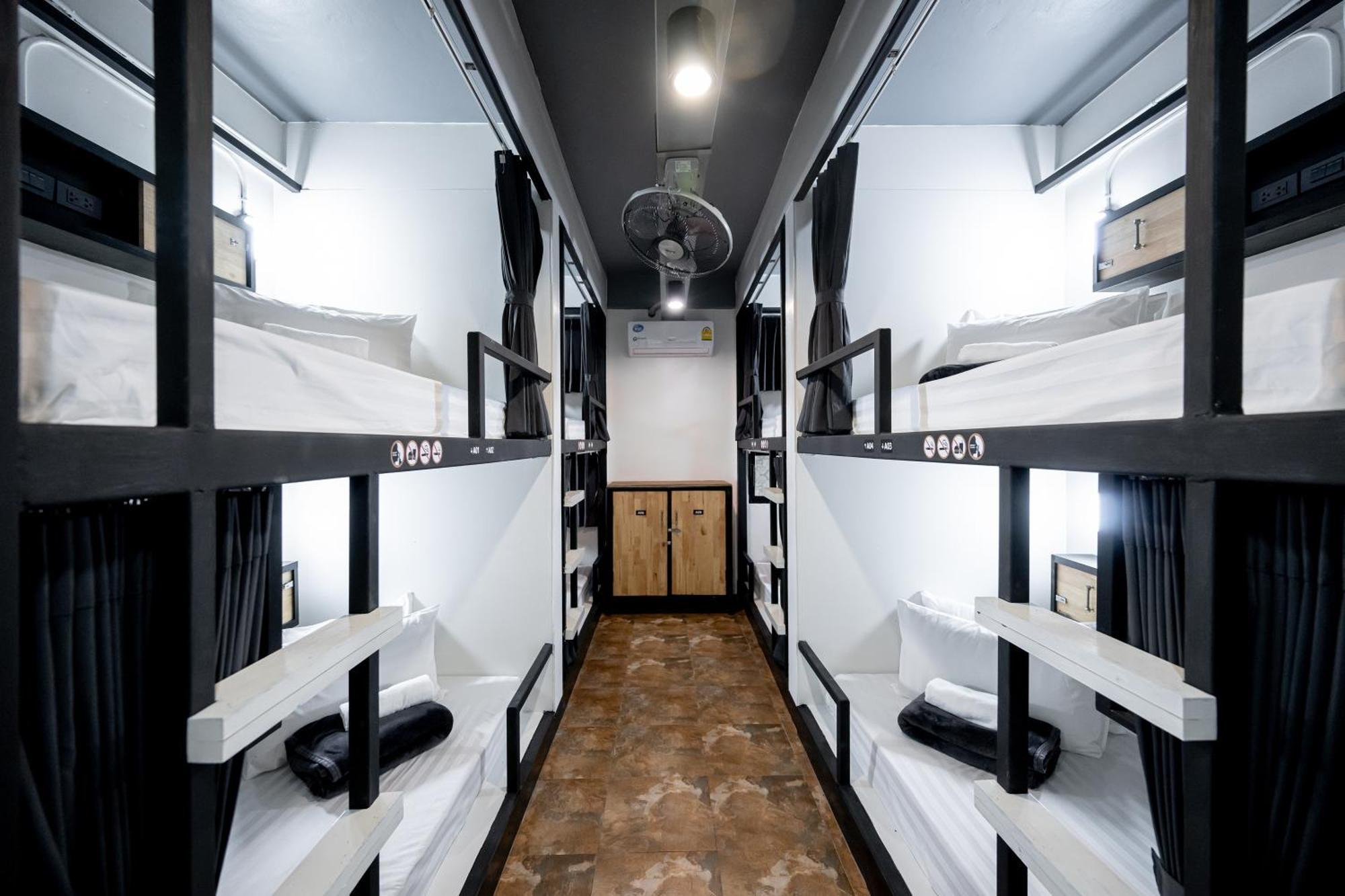 Vibes Hostel Bangkok Eksteriør billede