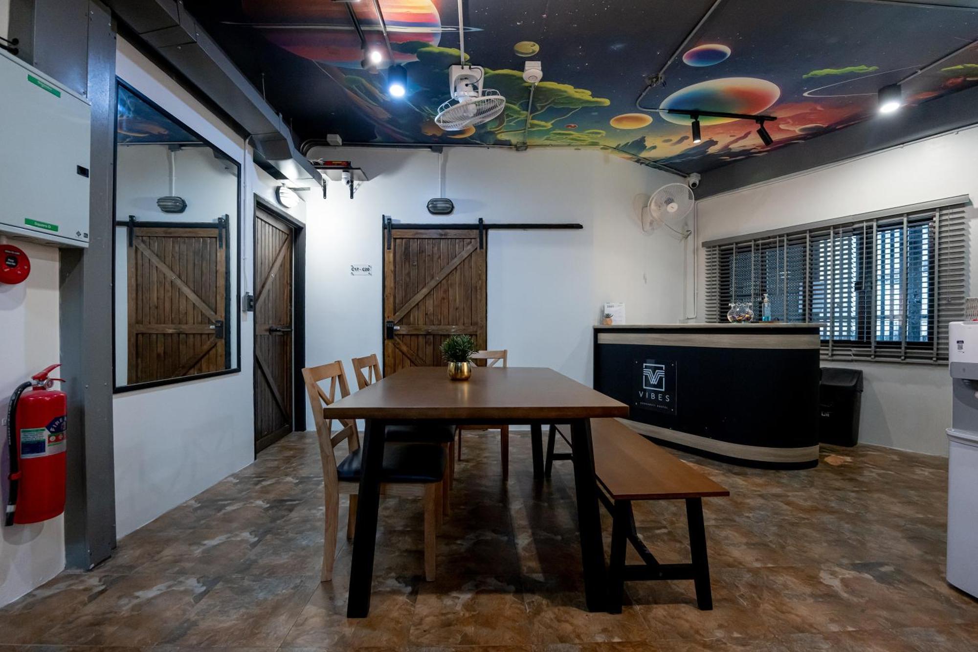 Vibes Hostel Bangkok Eksteriør billede